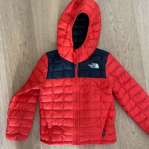 North Face Thermoball Kids Hoodie puffer - used great condition